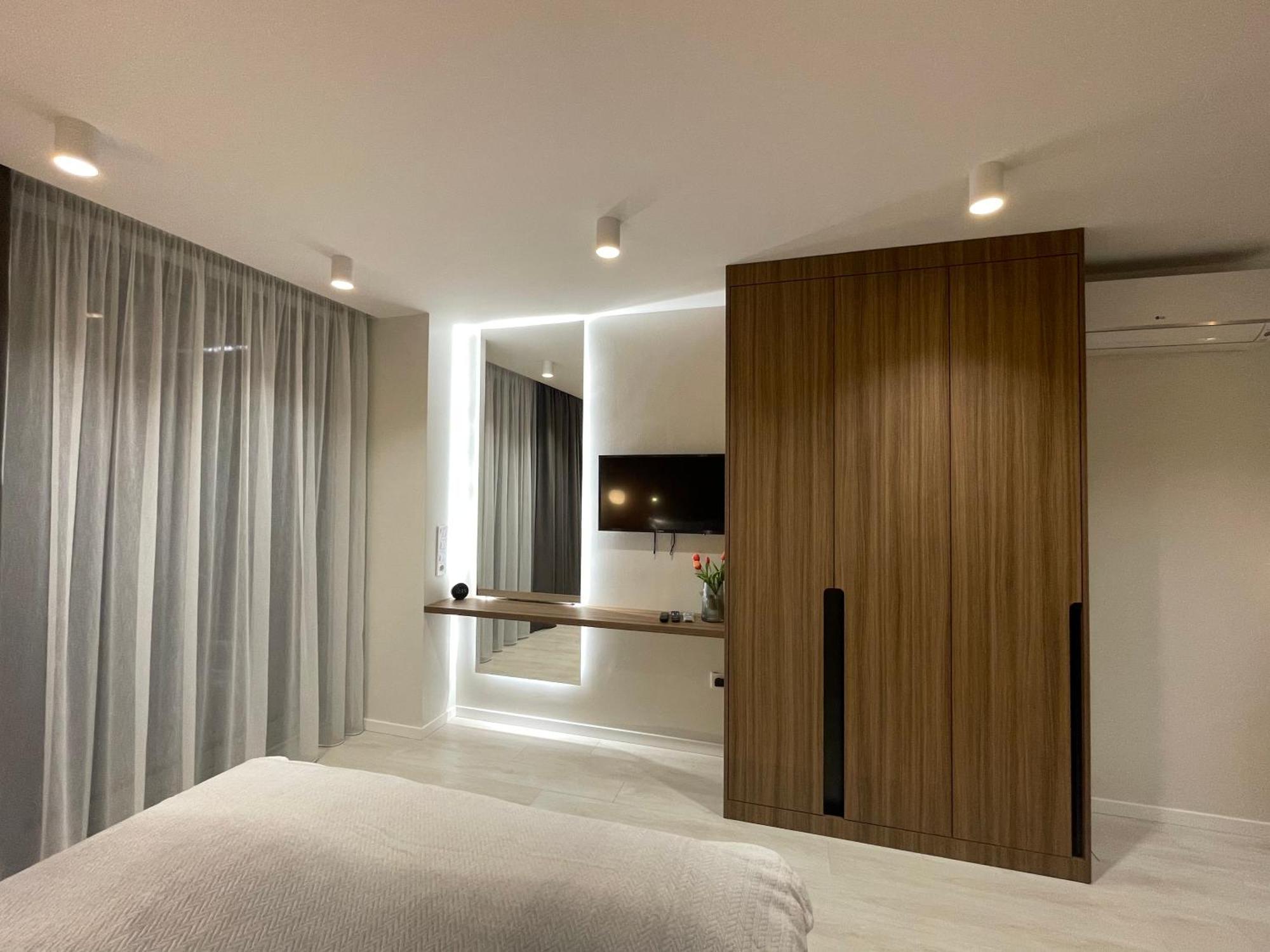 Myflat Wave Luxury 44 Suite Siofok Bagian luar foto