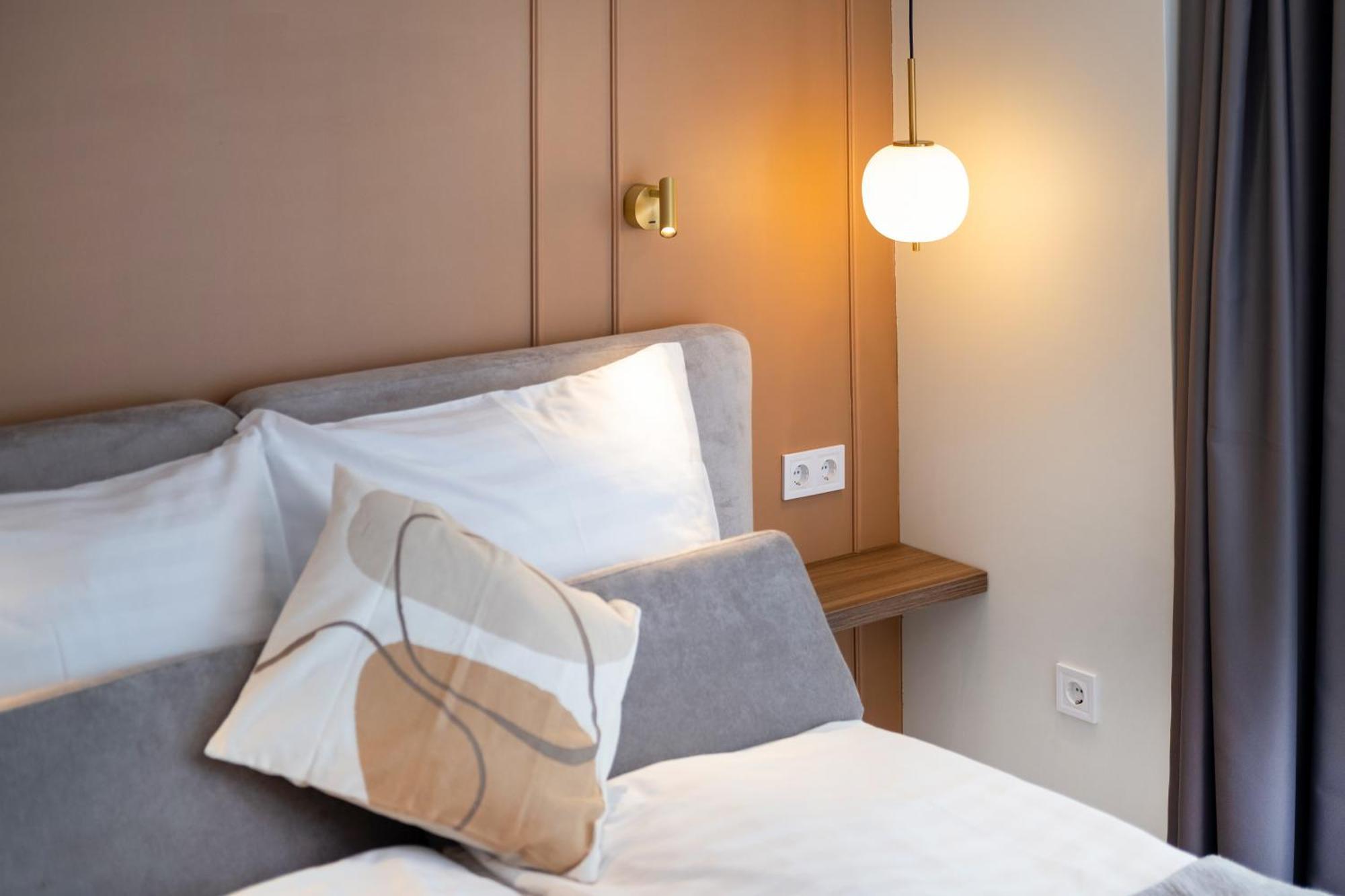 Myflat Wave Luxury 44 Suite Siofok Bagian luar foto