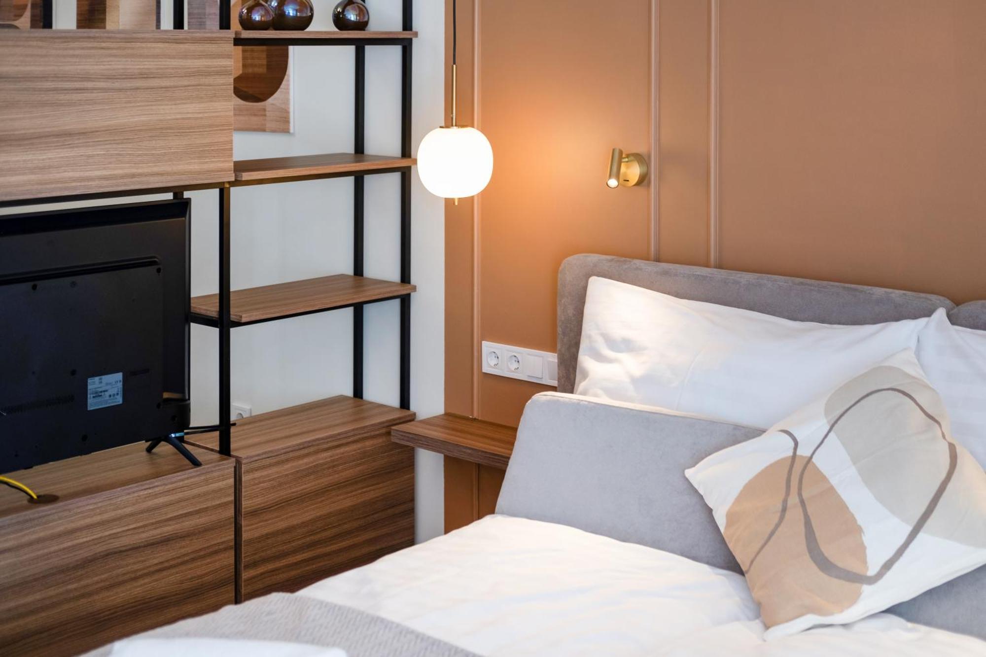 Myflat Wave Luxury 44 Suite Siofok Bagian luar foto